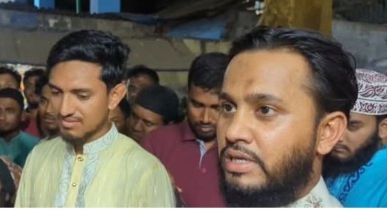 রামুতে ইয়াবাসহ আটক দুই যুবক, একজন জামায়াত নেতা দাবি স্থানীয়দের