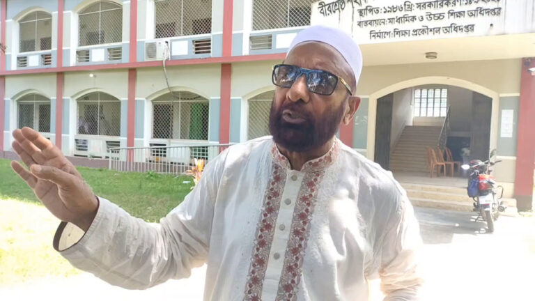 আ.লীগ নেতাকে অধ্যক্ষের চেয়ারে বসাতে জামায়াত নেতার দৌড়ঝাঁপ