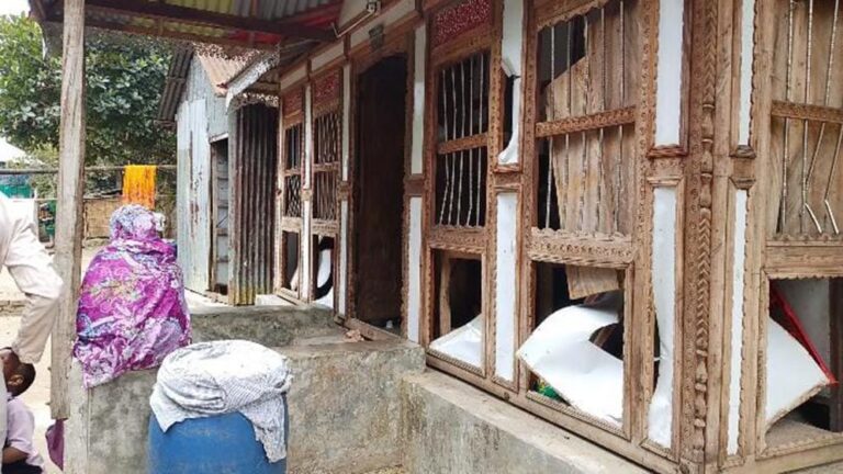 বিএনপির সমর্থকদের ৪০ বাড়ি ভাঙচুর জামায়াতের, শতাধিক বোমা বিস্ফোরণ