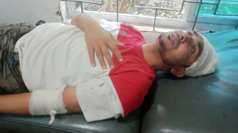 মনপুরায় শিক্ষক ও তার ভাইকে মারধরের অভিযোগ জামায়াত নেতার বিরুদ্ধে